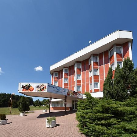 Horni Branna Hotel Regent מראה חיצוני תמונה