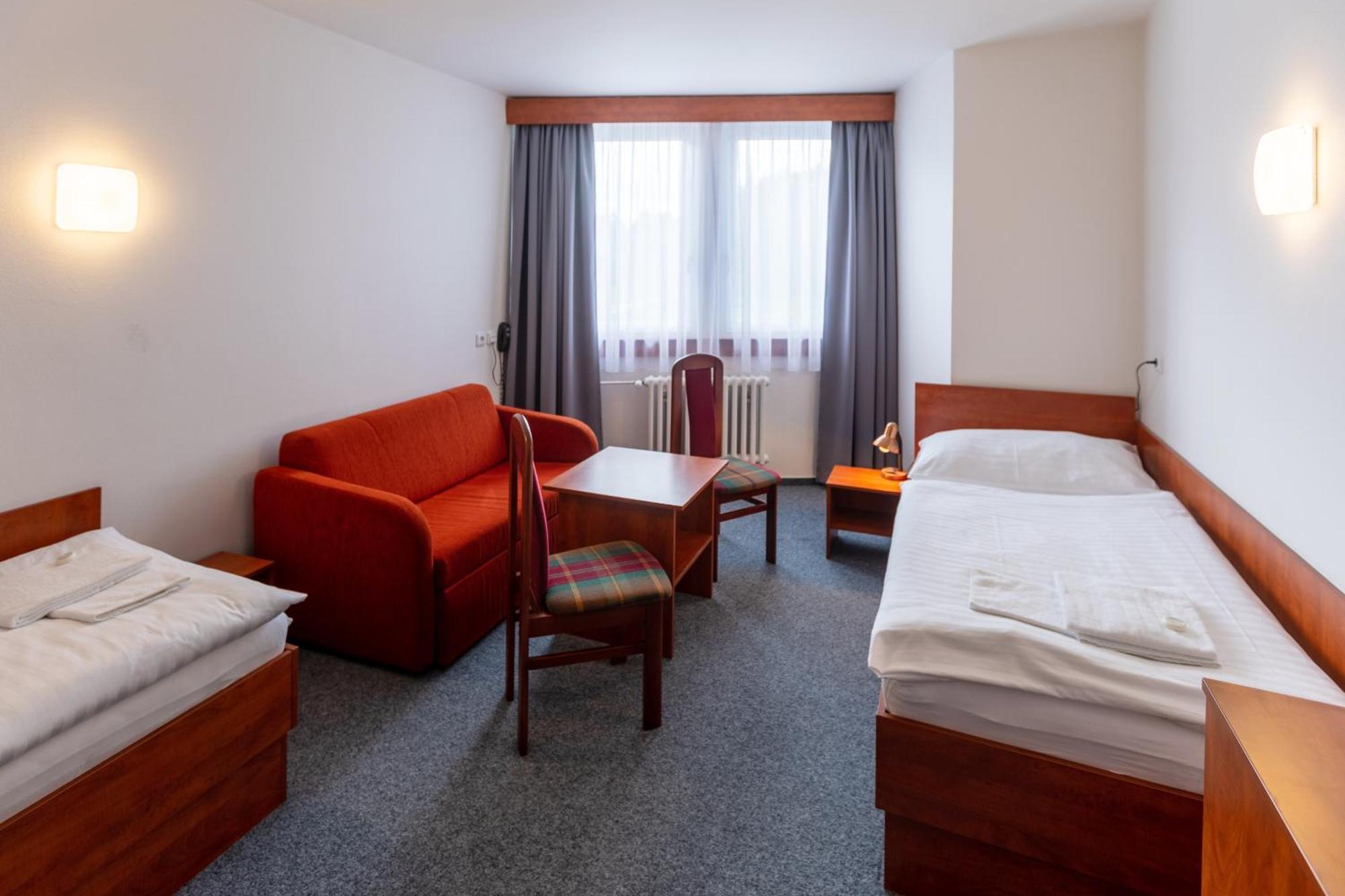 Horni Branna Hotel Regent מראה חיצוני תמונה
